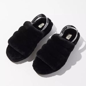 UGG K Fluff Yeah Slide Sandal - BLACK - BIG KIDS SIZE 6 / EU 38